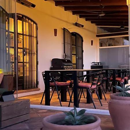 La Sorpresa Bed & Breakfast 4*